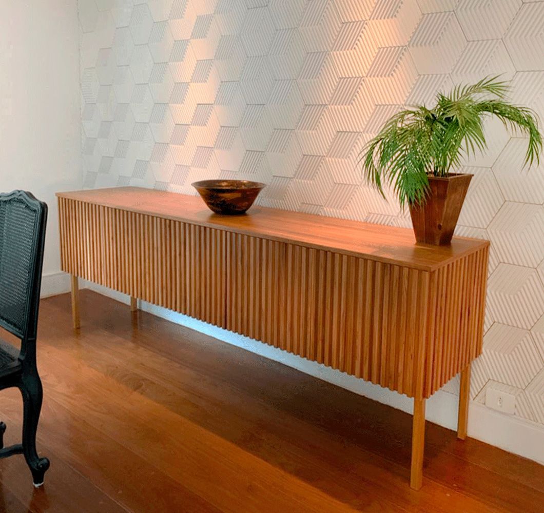 Bufê 240 Ripado Fechado Reto Freijó