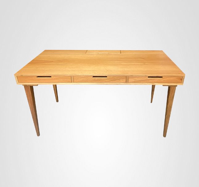 Escrivaninha 140 Taco Freijó Passa Fios