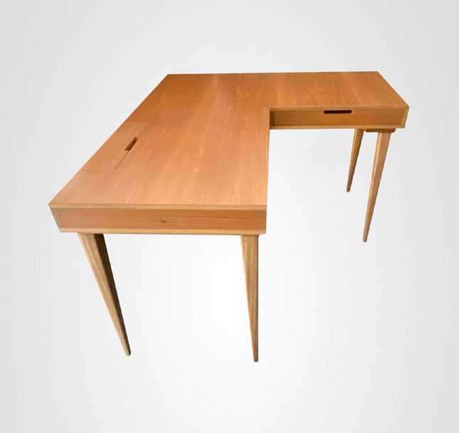 Escrivaninha L 140x120 Taco Freijó Passa Fios