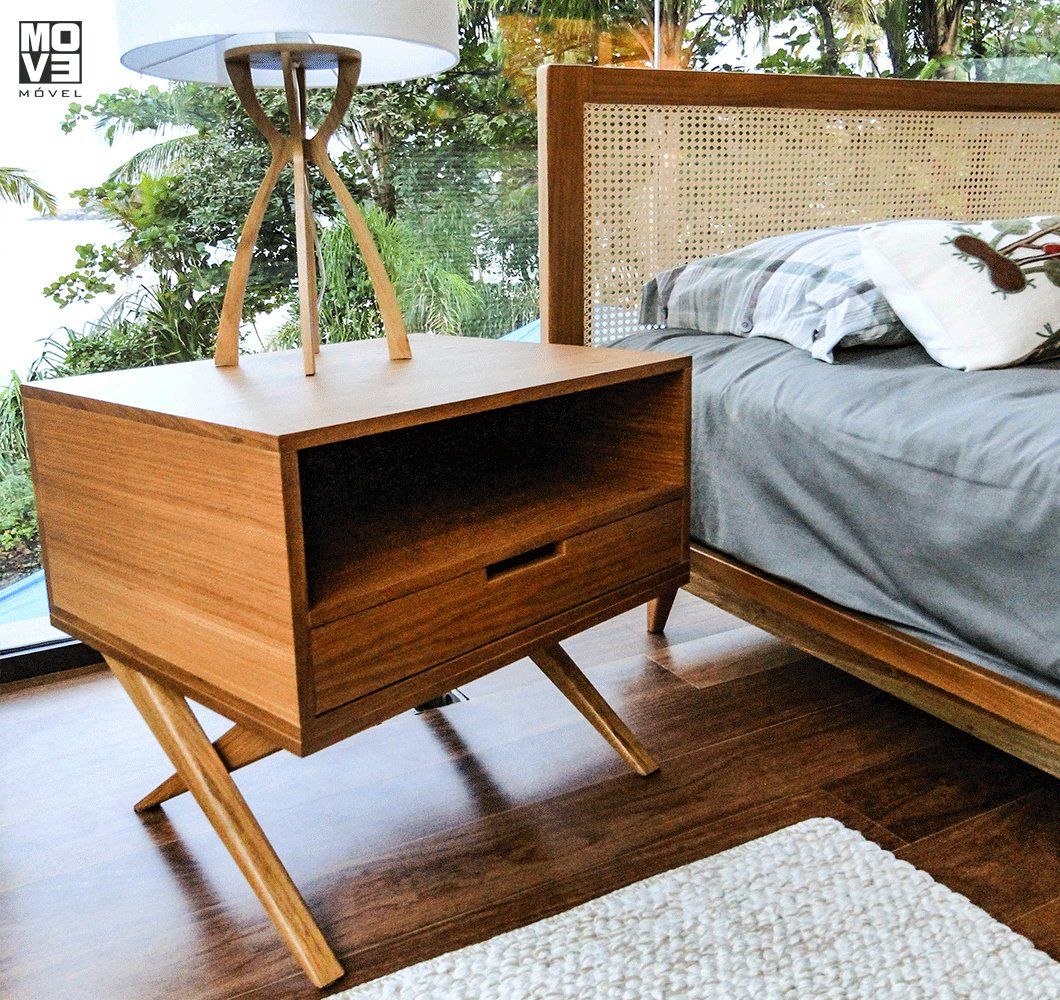 Mesa de Cabeceira 60 Quilha Cruzada Madeira