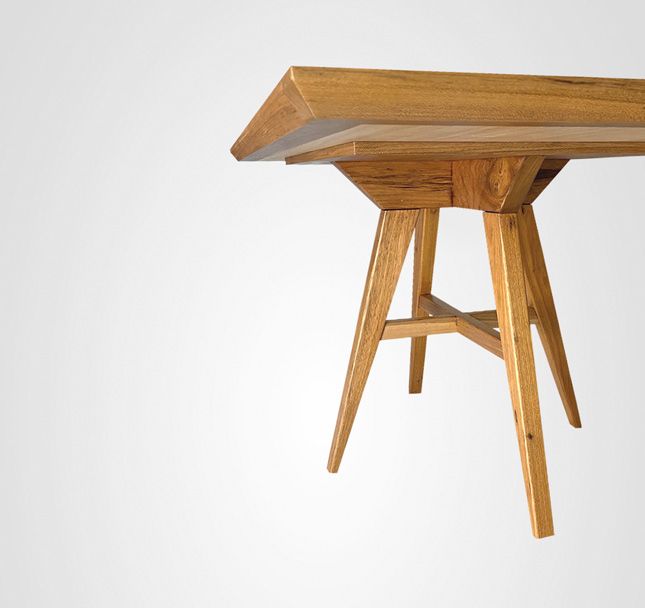 Mesa de Jantar 160 Retangular Asa Quilha Central Madeira