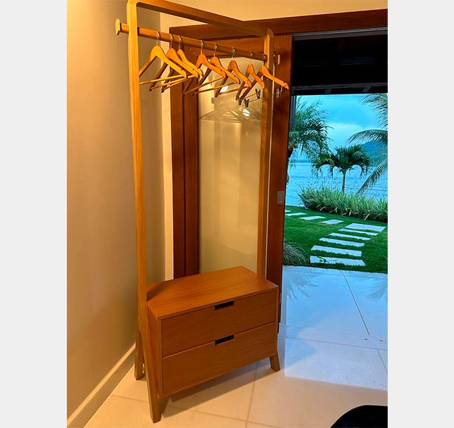 Arara Roupas 80 Curva Cavalete Madeira