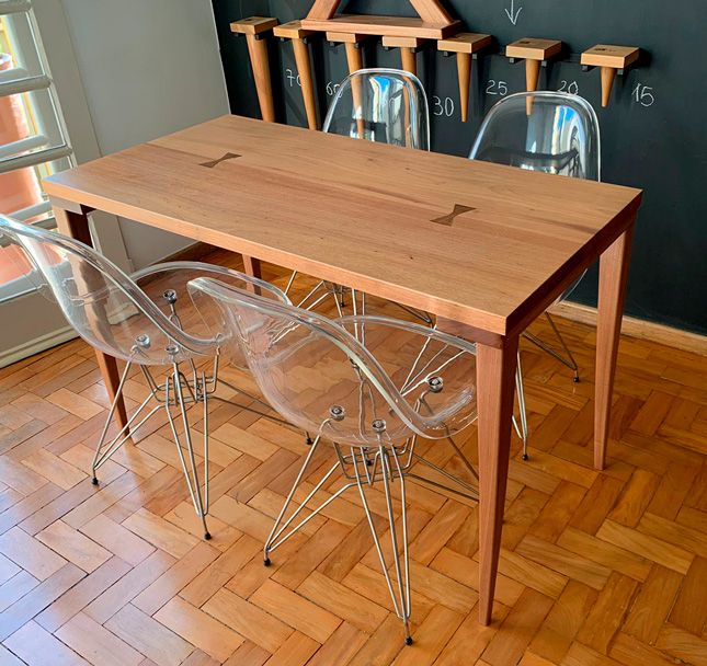 Mesa de Jantar 120 Retangular Marchetada Taco Madeira